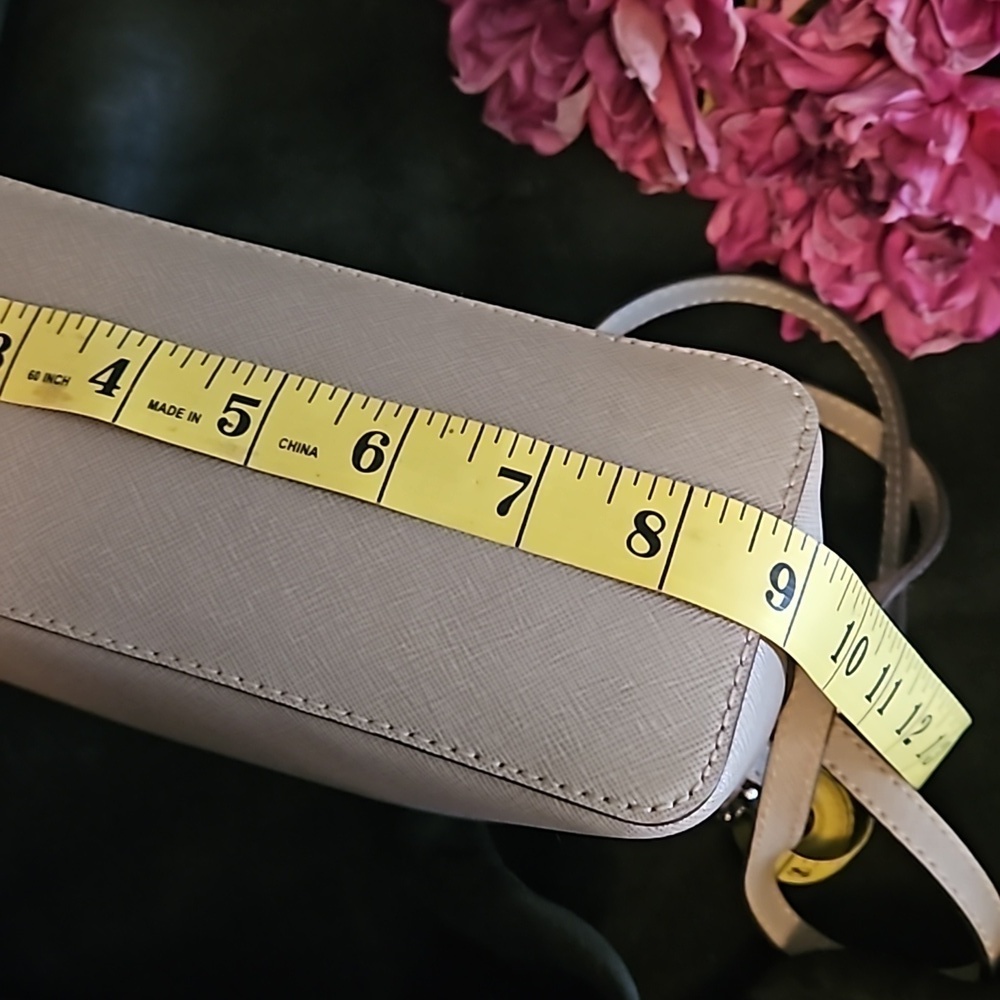 Michael Kors Cindy Dome Crossbody Purse in Light Gray NWOT - Picture 9 of 16